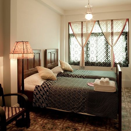The Asadang Bed And Breakfast Bangkok Exterior photo