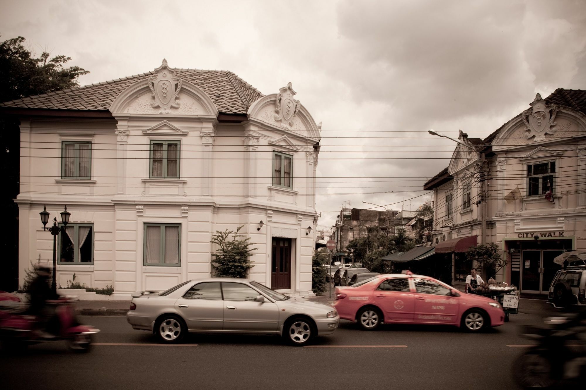 The Asadang Bed And Breakfast Bangkok Exterior photo