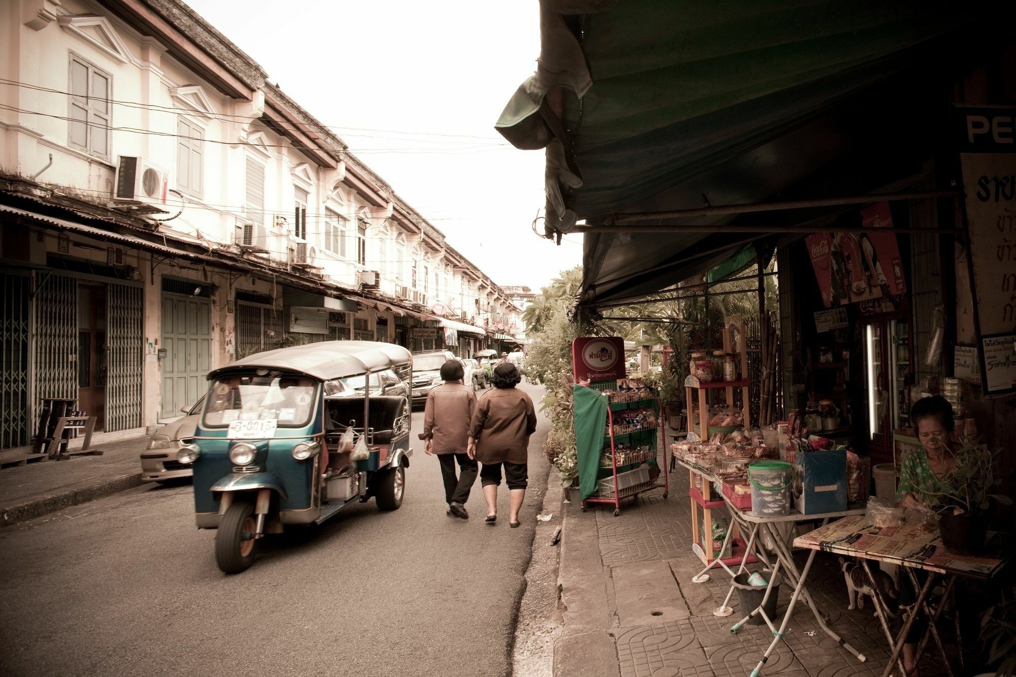 The Asadang Bed And Breakfast Bangkok Exterior photo