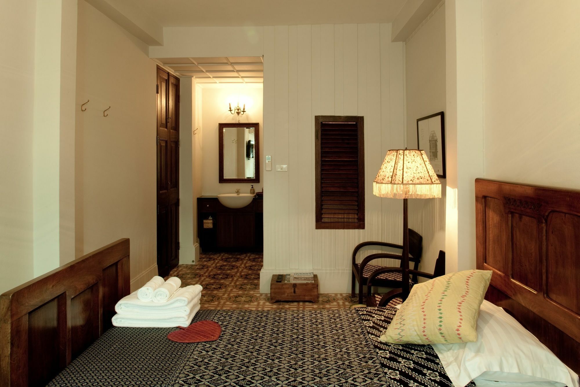 The Asadang Bed And Breakfast Bangkok Exterior photo